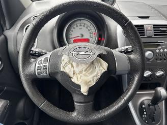 Opel Agila 1.2 16V MPV  Benzine 1.242cc 69kW (94pk) FWD picture 14