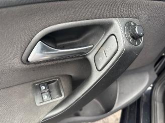 Volkswagen Polo 1.2 12V BlueMotion Technology Hatchback  Benzine 1.198cc 51kW (69pk) FWD picture 16