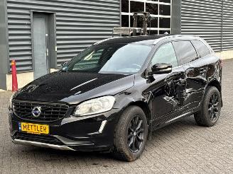 uszkodzony samochody osobowe Volvo Xc-60 2.0 T5 16V SUV  Benzine 1.969cc 180kW (245pk) FWD 2017/2