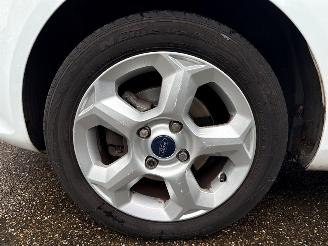 Ford Focus 1.4 16V Hatchback  Benzine 1.388cc 71kW (97pk) FWD picture 21