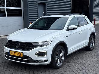 krockskadad bil auto Volkswagen T-Roc R-Line 1.5 TSI 16V SUV  Benzine 1.498cc 110kW (150pk) FWD 2021/1