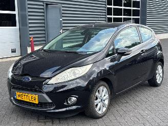 damaged passenger cars Ford Fiesta 1.4 16V Hatchback  Benzine 1.388cc 71kW (97pk) FWD 2009/1