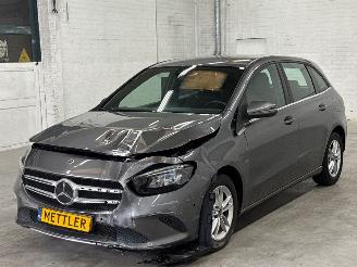  Mercedes B-klasse 1.3 B-180 Turbo 16V Hatchback  Benzine 1.332cc 100kW (136pk) FWD 2020/1