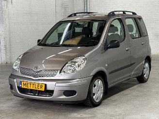  Toyota Yaris-verso 1.3 16V MPV  Benzine 1.299cc 62kW (84pk) FWD 2004/10