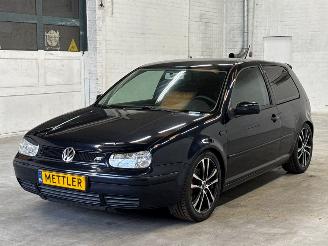 Unfallwagen Volkswagen Golf 2.0 Hatchback  Benzine 1.984cc 85kW (116pk) FWD 2001/1