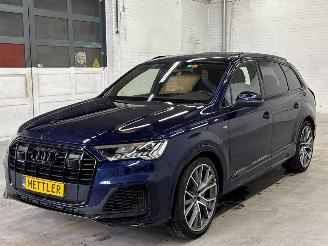 Avarii autoturisme Audi Q7 3.0 V6 24V 55 TFSI e SUV  Benzine 2.995cc 280kW (381pk) 4x4 2021/2