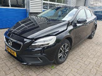 Auto incidentate Volvo V-40 Cross Country 2.0 T3 Nordic+ 2017/6