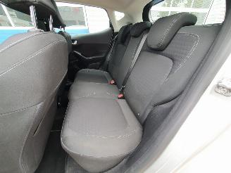 Ford Fiesta 1.0 EcoBoost Titanium Automaat picture 25