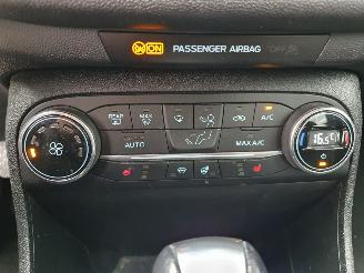 Ford Fiesta 1.0 EcoBoost Titanium Automaat picture 21