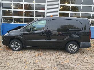 Peugeot Partner L2 122 1.6 BlueHDi 100 Premium Pack S&S picture 3