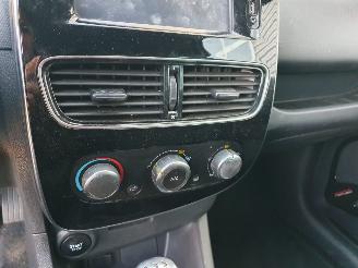 Renault Clio 0.9 TCe Limited picture 21