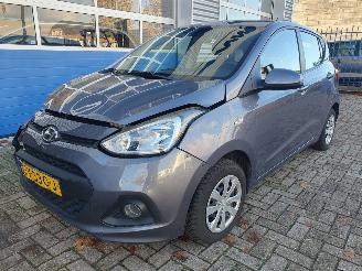 Schadeauto Hyundai I-10 1.0i i-Motion Comfort 2016/7