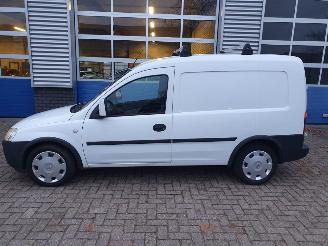 Opel Combo 1.4-16V Comfort Benzine picture 2