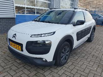skadebil auto Citroën C4 cactus 1.6 BlueHDi Shine SCHADEVRIJ 2015/10