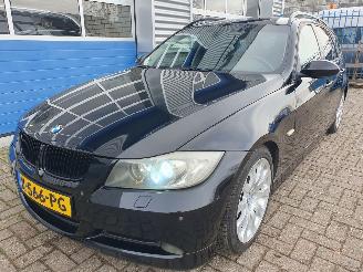skadebil auto BMW 3-serie Touring 320i 2006/9
