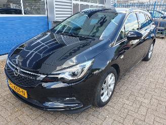 uszkodzony samochody osobowe Opel Astra SPORTS TOURER+ 1.6 CDTI Innovation 2017/9