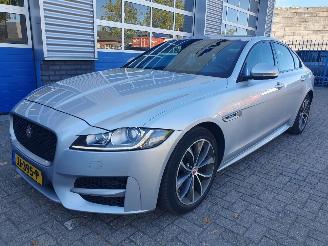 Vaurioauto  passenger cars Jaguar XF 2.0d Portfolio R-Sport Automaat 2016/4