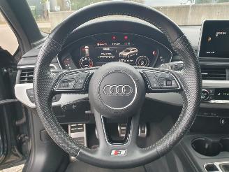 Audi A4 Avant 2.0 TDI Sport S line edition Schadevrij picture 17