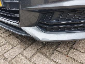 Audi A4 Avant 2.0 TDI Sport S line edition Schadevrij picture 10