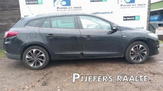 Vrakbiler auto Renault Mégane Megane III Grandtour (KZ), Combi 5-drs, 2008 / 2016 1.2 16V TCE 130 2014/6
