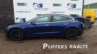 rozbiórka samochody osobowe Tesla Model 3 Model 3, Sedan, 2017 Long Range AWD 75 kWh 2019/7