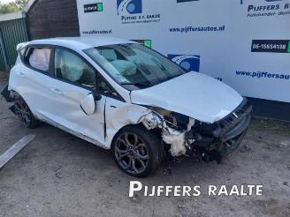 Vrakbiler auto Ford Fiesta Fiesta 7, Hatchback, 2017 1.0 EcoBoost 12V 100 2018/8