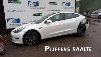 disassembly passenger cars Tesla Model 3 Model 3, Sedan, 2017 Long Range 72kWh 2019/9
