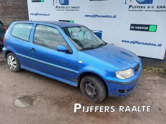Salvage car Volkswagen Polo Polo III (6N2), Hatchback, 1999 / 2001 1.4 16V 75 2000/2