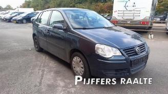 Vrakbiler auto Volkswagen Polo Polo IV (9N1/2/3), Hatchback, 2001 / 2012 1.4 16V 75 2005/6