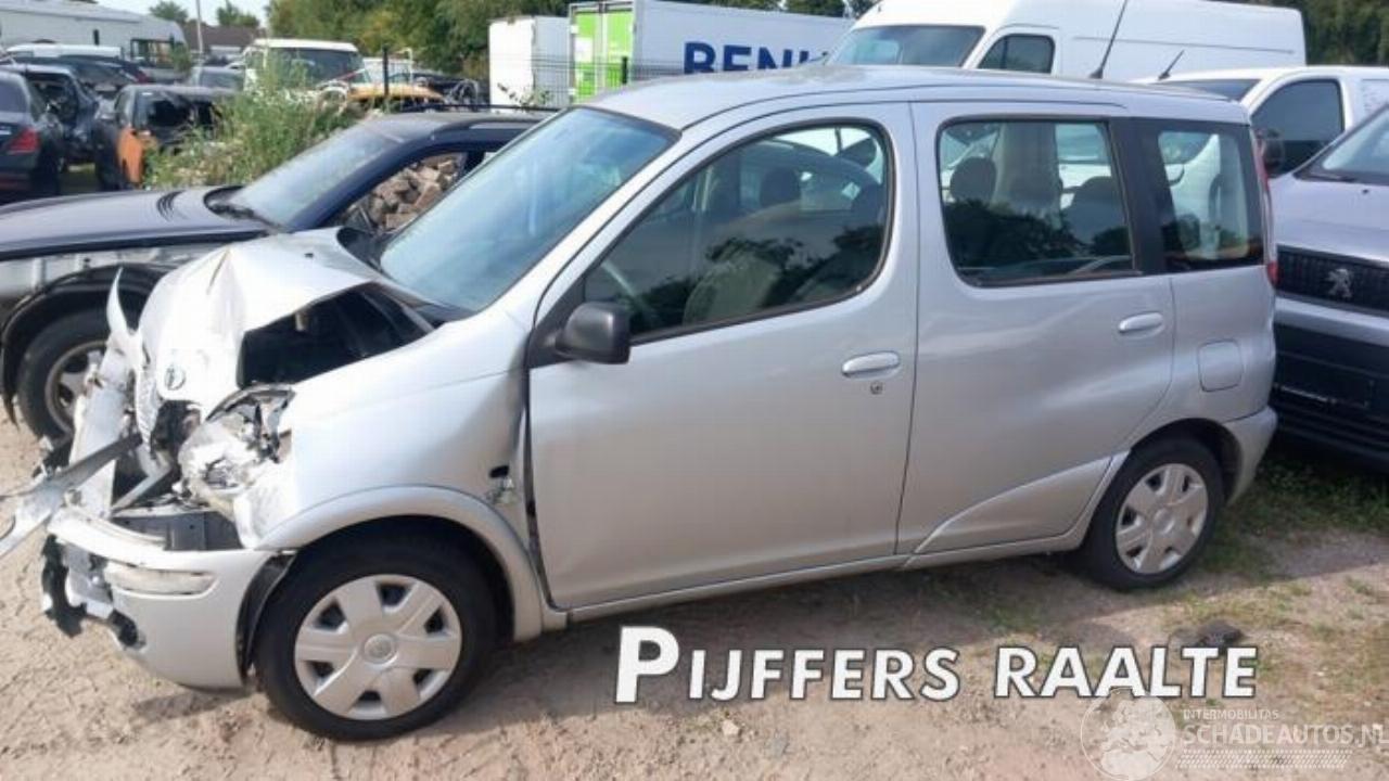 Toyota Yaris-verso Yaris Verso (P2), MPV, 1999 / 2005 1.3 16V