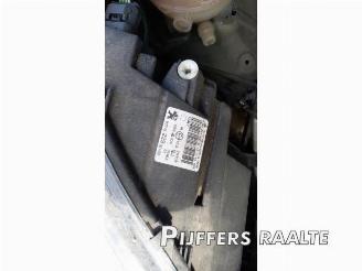 Peugeot 308 308 SW (L4/L9/LC/LJ/LR), Combi 5-drs, 2014 / 2021 1.2 12V e-THP PureTech 130 picture 31