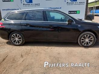 Peugeot 308 308 SW (L4/L9/LC/LJ/LR), Combi 5-drs, 2014 / 2021 1.2 12V e-THP PureTech 130 picture 19