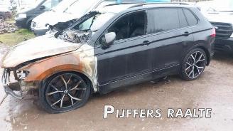 Vrakbiler auto Volkswagen Tiguan Tiguan (AD1), SUV, 2016 / 2024 2.0 TDI 16V 4Motion 2017/4