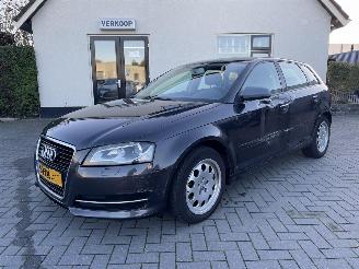 uszkodzony samochody osobowe Audi A3 Sportback 1.6 TDI Attraction Advance NL AUTO N.A.P 2013/1