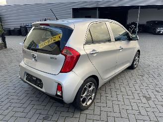 Kia Picanto 1.0 CVVT DynamicLine N.A.P NL AUTO picture 2
