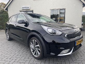 damaged passenger cars Kia Niro 1.6 GDi Hybrid SportsLine N.A.P NL AUTO PRACHTIG!!! 2017/5