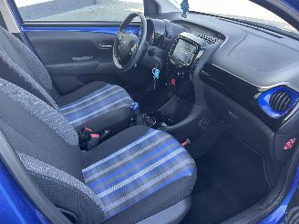 Peugeot 108 1.0 e-VTi Allure N.A.P NL AUTO PRACHTIG!!!! picture 7