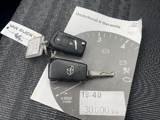 Toyota Yaris 1.0 VVT-i Aspiration N.A.P NL AUTO PRACHTIG!!! picture 15