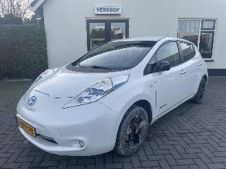 uszkodzony samochody osobowe Nissan Leaf Acenta 30 kWh 2017/6