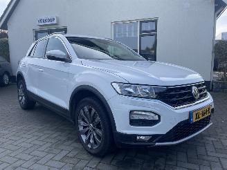 skadebil auto Volkswagen T-Roc 1.5 TSI Style N.A.P NL AUTO PRACHTIG!!! 2019/2