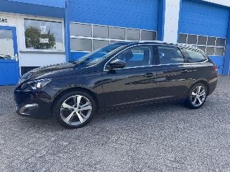 skadebil auto Peugeot 308 1.2 AUTOMAAT  ALLURE 2016/6