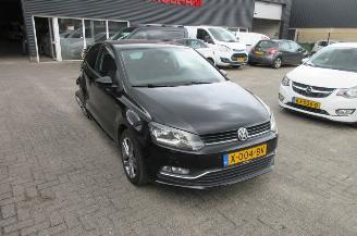  Volkswagen Polo 1.0 COMFORTLINE CLIMAT 2015/10