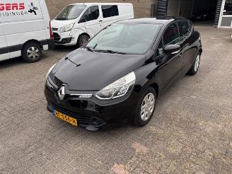 Renault Clio 1.5 DCI 5-drs airco picture 6