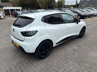 Coche accidentado Renault Clio 1.5 DCI Night&Day airco 2015/8