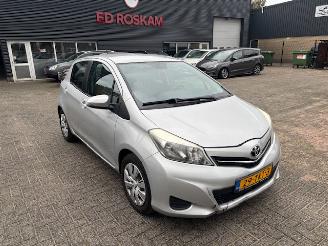 Auto incidentate Toyota Yaris 1.3 16v 5-drs Aspiration 2012/2