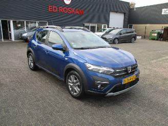 uszkodzony samochody osobowe Dacia Sandero 1.0 TCE 100 BI-FUEL STEPWAY 2021/10