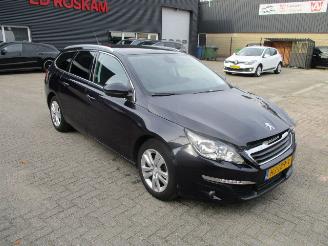 damaged passenger cars Peugeot 308 1.6 BLUEHDI EXECUTIVE PACK 2015/11