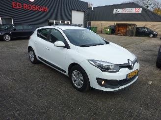 damaged passenger cars Renault Mégane 1.5 DCI 2015/1