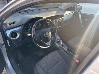 Toyota Auris 1.8 Hybrid Touring Sports Pano picture 13