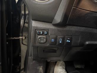 Toyota Auris 1.8 Hybrid Touring Sport Pano picture 17